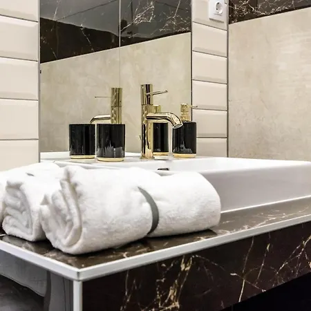 George's Luxury At Danube 아파트 *